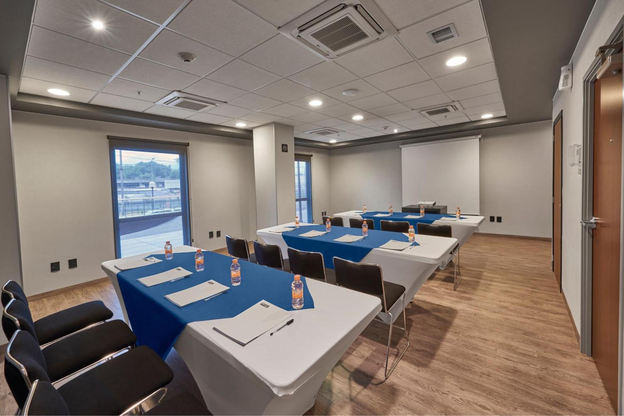 City Express Plus By Marriott Cali Colombia Exterior photo