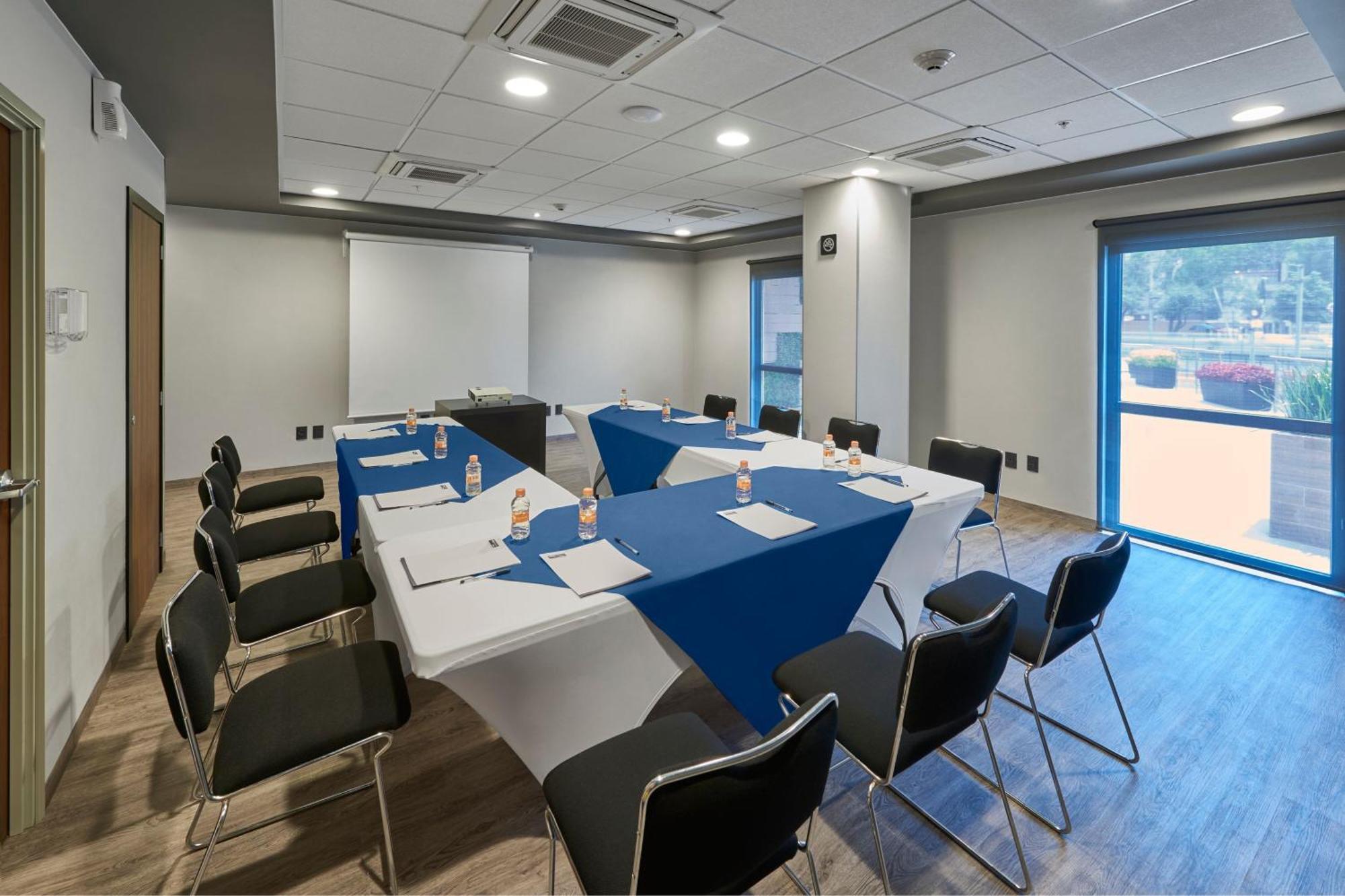 City Express Plus By Marriott Cali Colombia Exterior photo