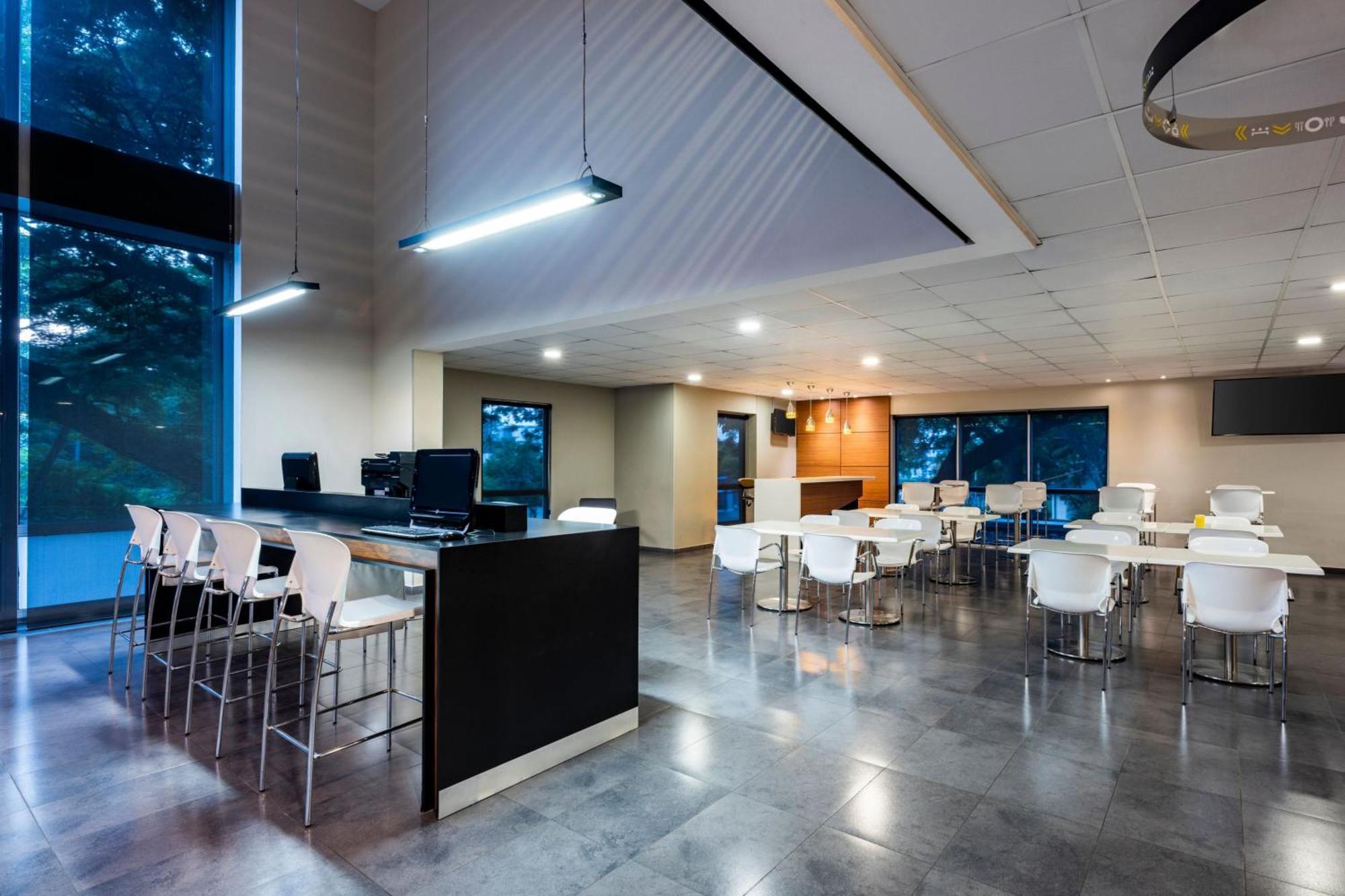 City Express Plus By Marriott Cali Colombia Exterior photo