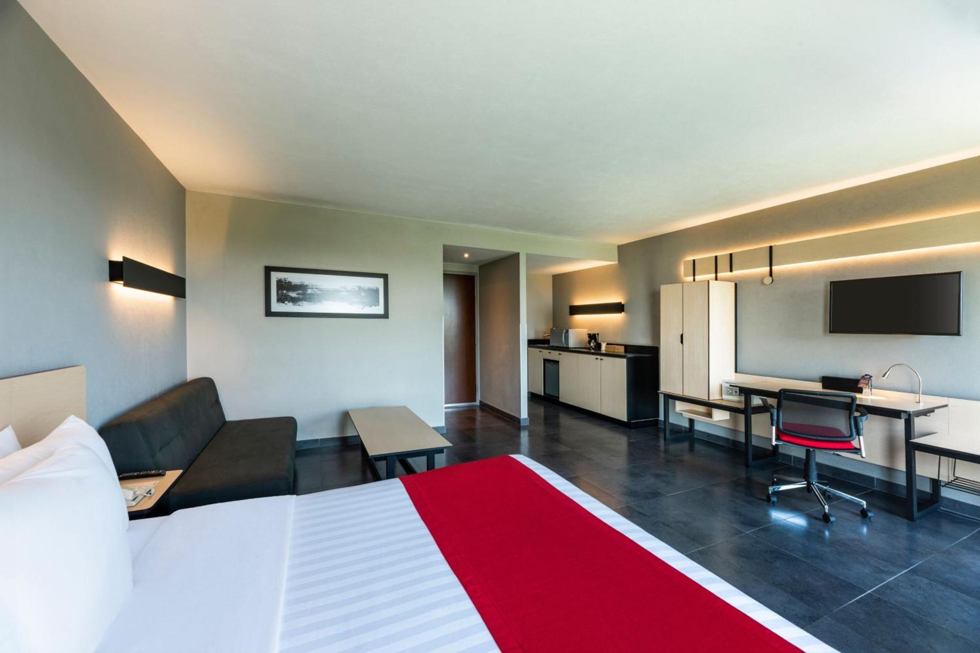 City Express Plus By Marriott Cali Colombia Exterior photo