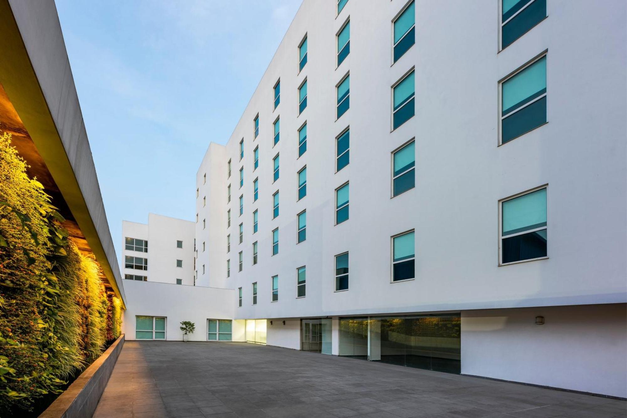 City Express Plus By Marriott Cali Colombia Exterior photo